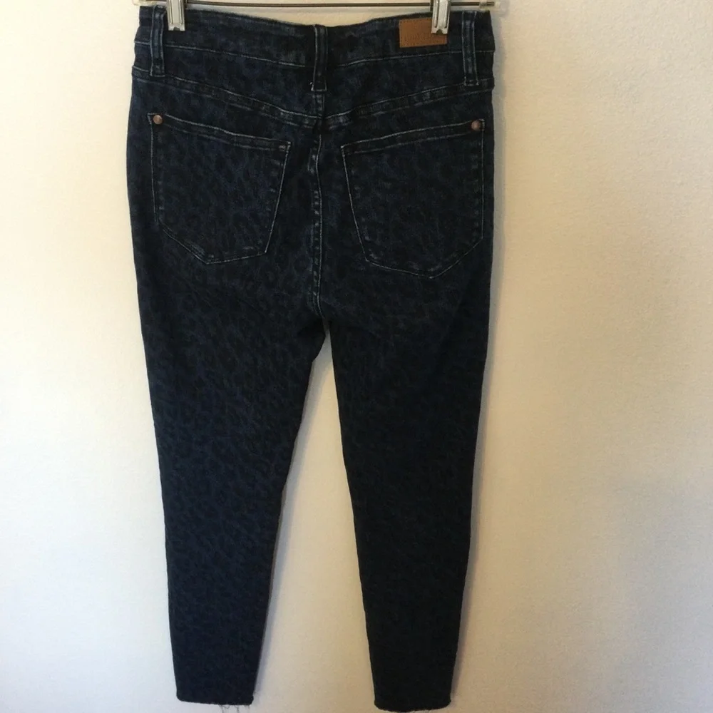 Judy Blue Los Angeles Patterned Denim Blue Jeans Skinny Fit Chic Size 5/27 - Picture 4 of 9